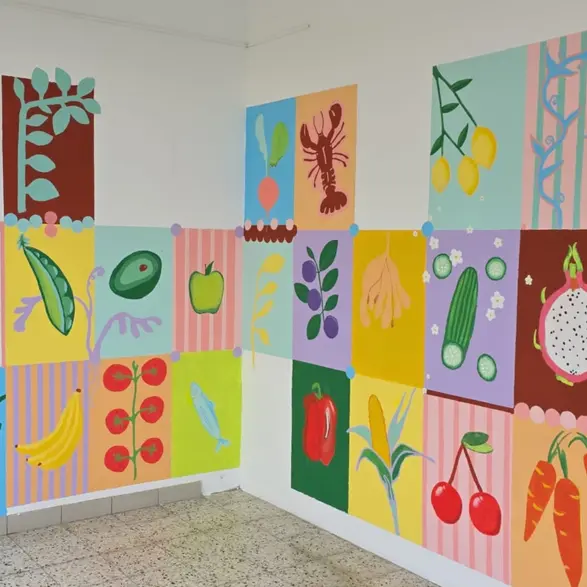Wandbemalung aus dem Projekt „Freies Malen“ im Kosthaus am Campus CJD Christophorusschule Elze – Gymnasium
